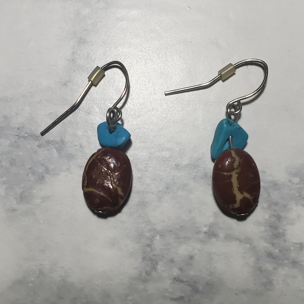 Bundle of faux Turquoise Earrings. - Picture 4 of 10